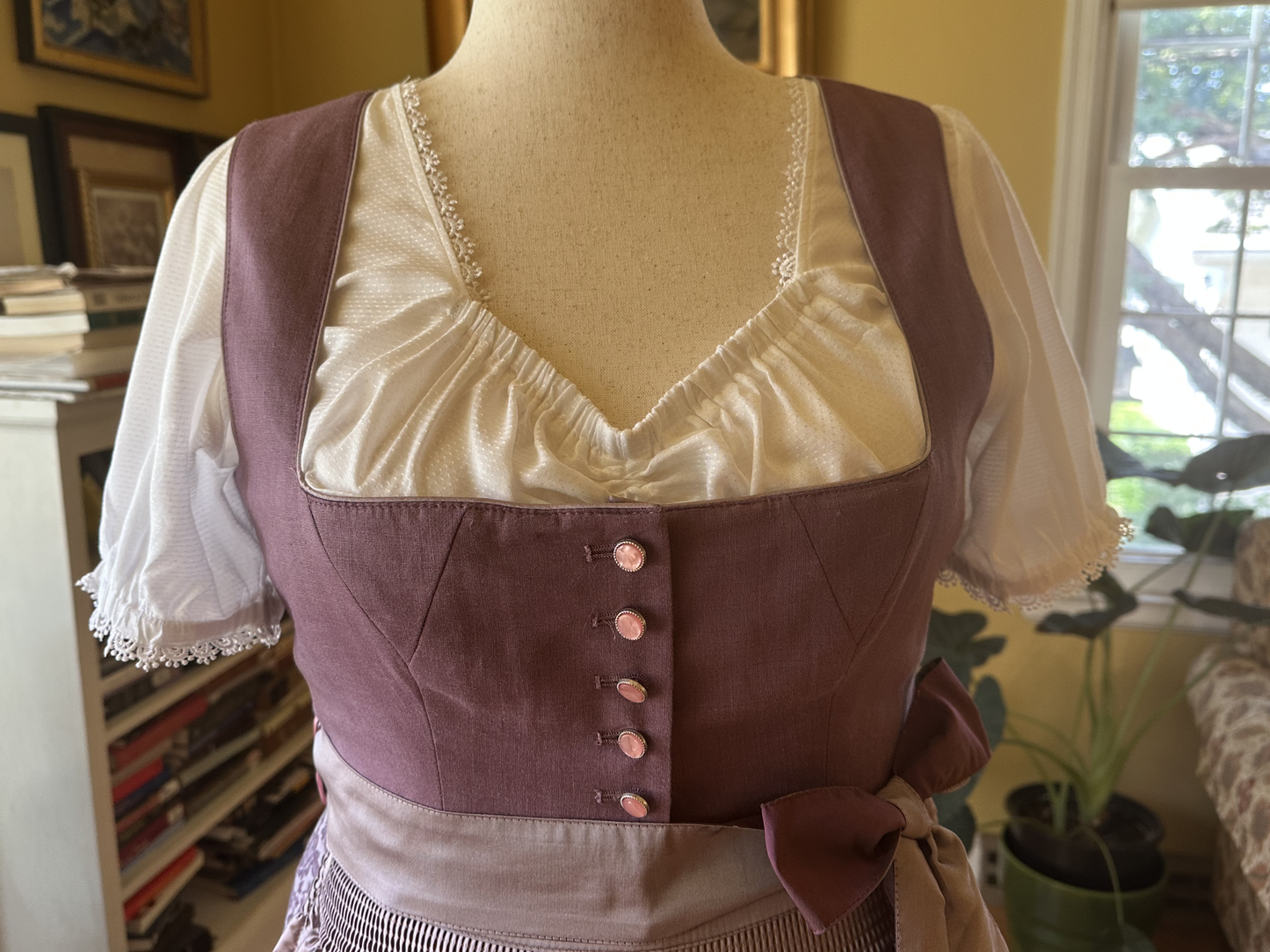 Heimatgwand "Lucy" Dirndl in Berry/Mauve