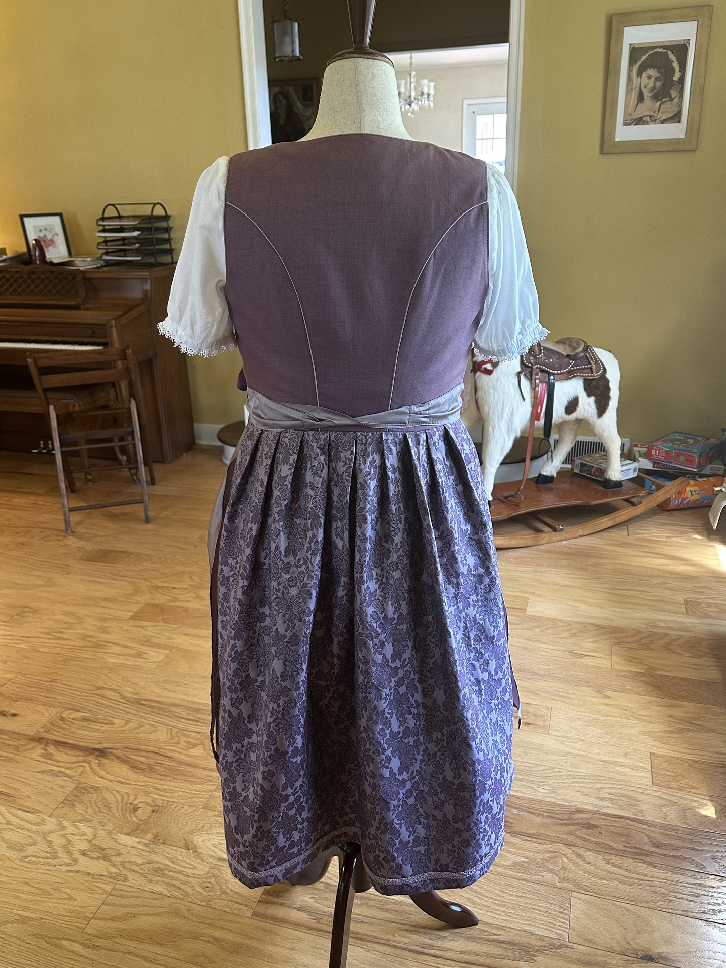 Heimatgwand "Lucy" Dirndl in Berry/Mauve